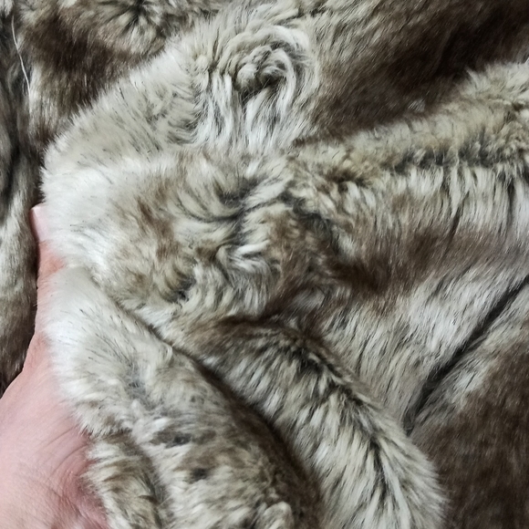 Cute n warm jacket - Picture 7 of 13